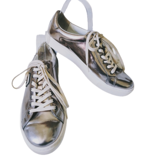 KARL LAGERFELD KL61033 SILVER MIRROR IKONIC LEATHER LOW TOP SNEAKERS - Picture 7 of 7